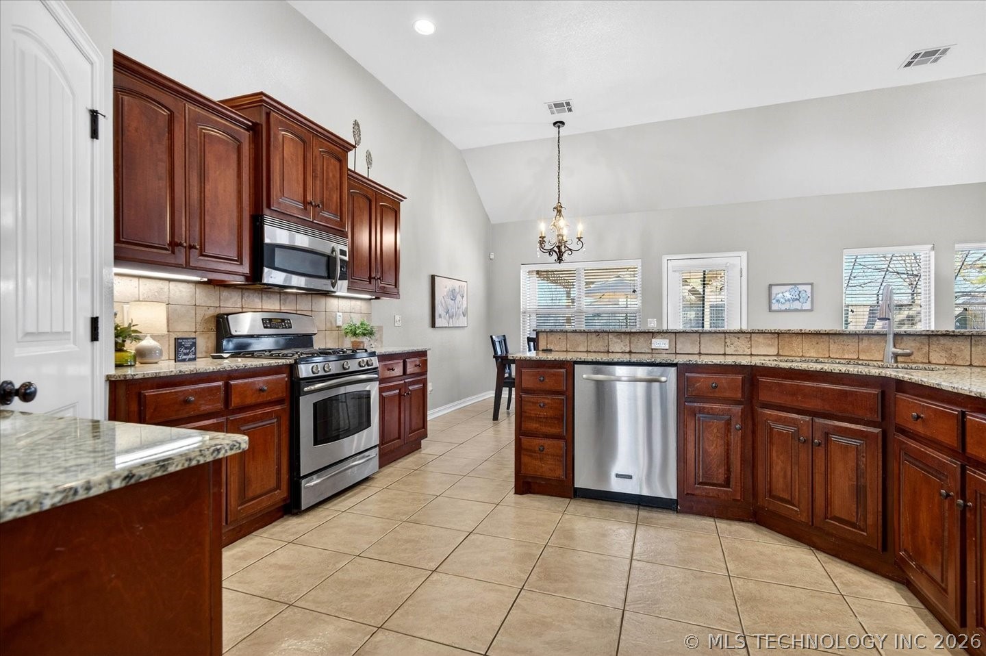 1916 Barnett Place Bartlesville OK 74006