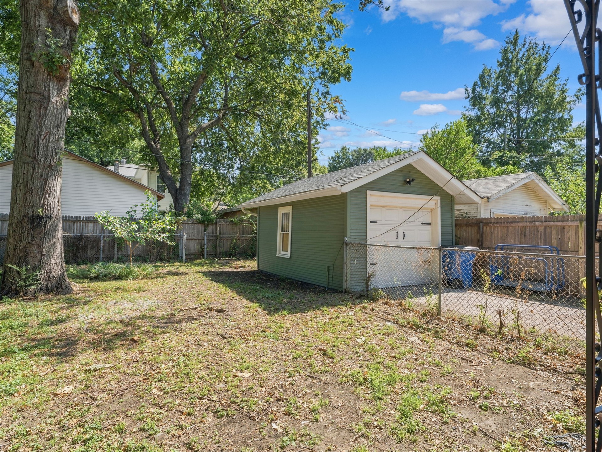 1123 S Newport Avenue Tulsa OK 74120
