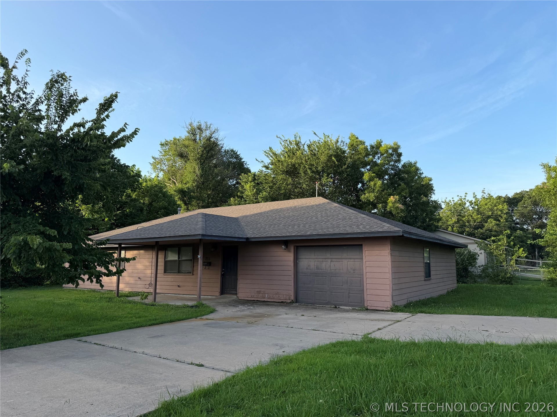 215 NE 7th Street Checotah OK 74426