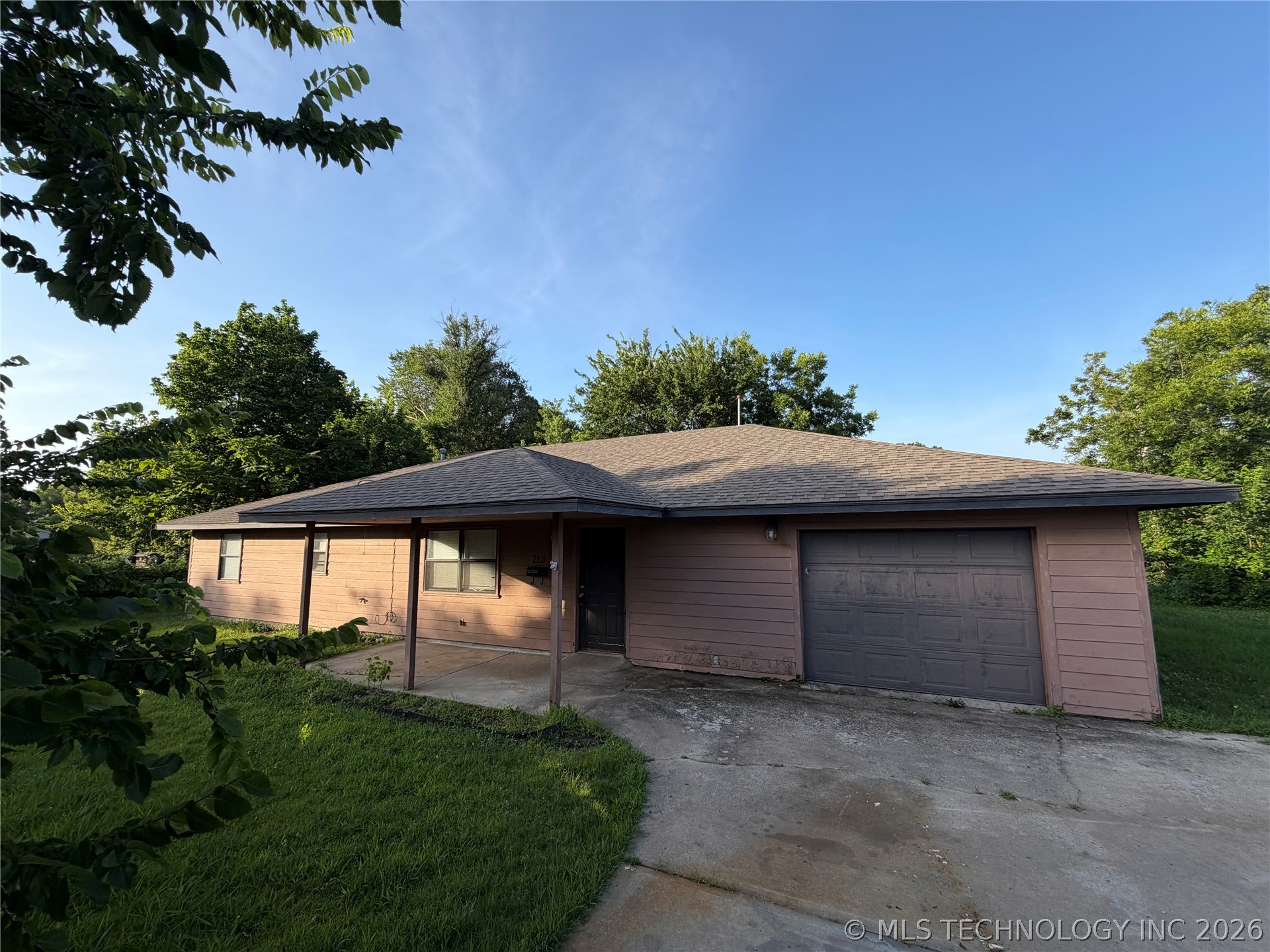 215 NE 7th Street Checotah OK 74426