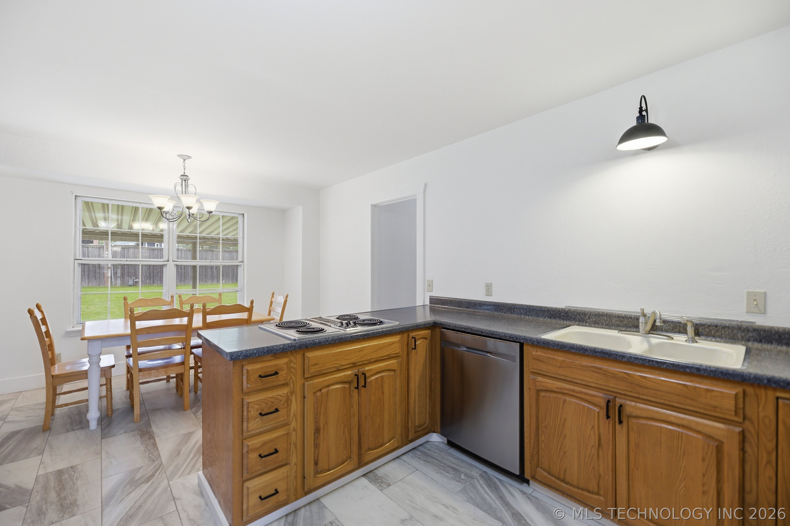 4817 E 25th Place Tulsa OK 74114