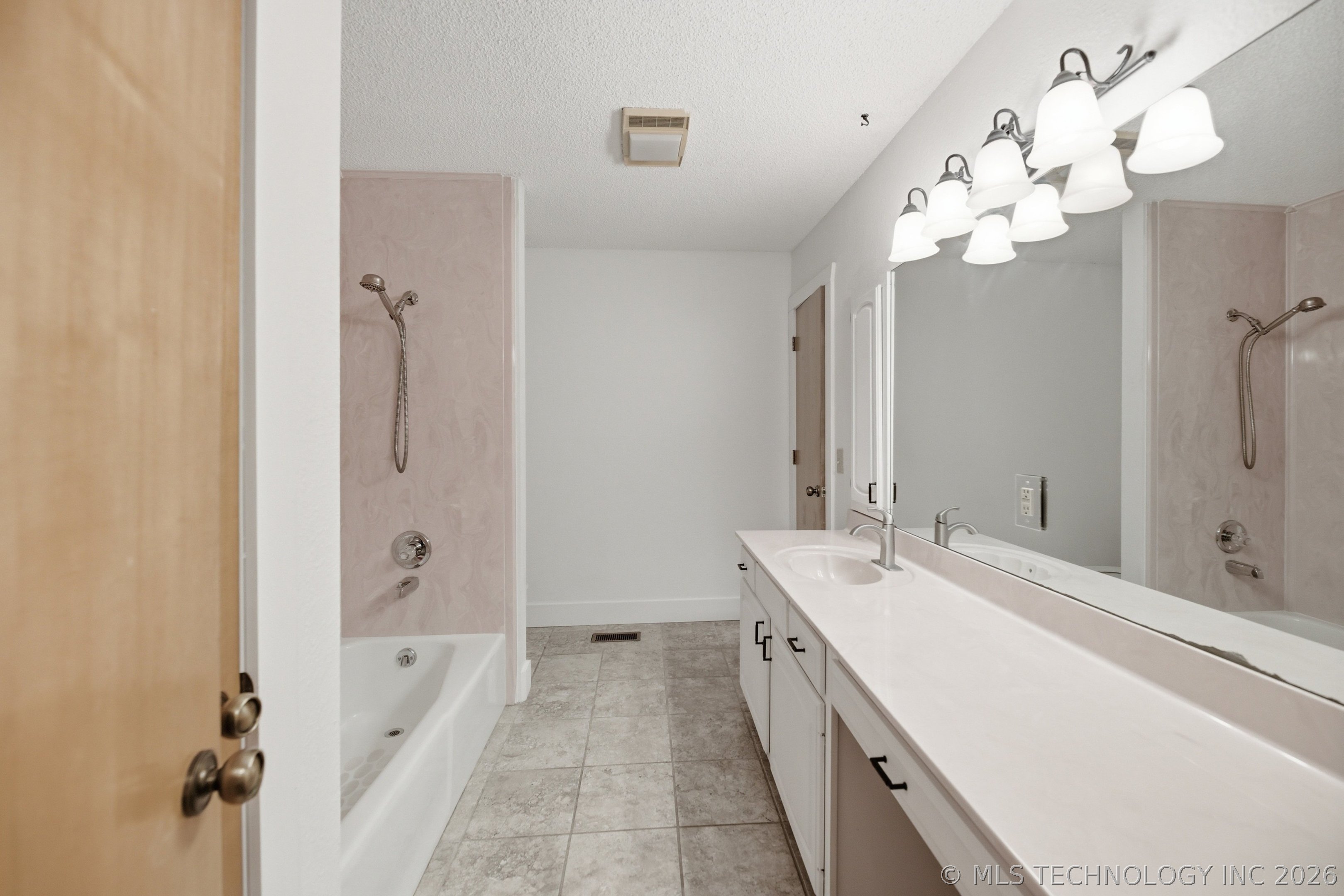 4817 E 25th Place Tulsa OK 74114