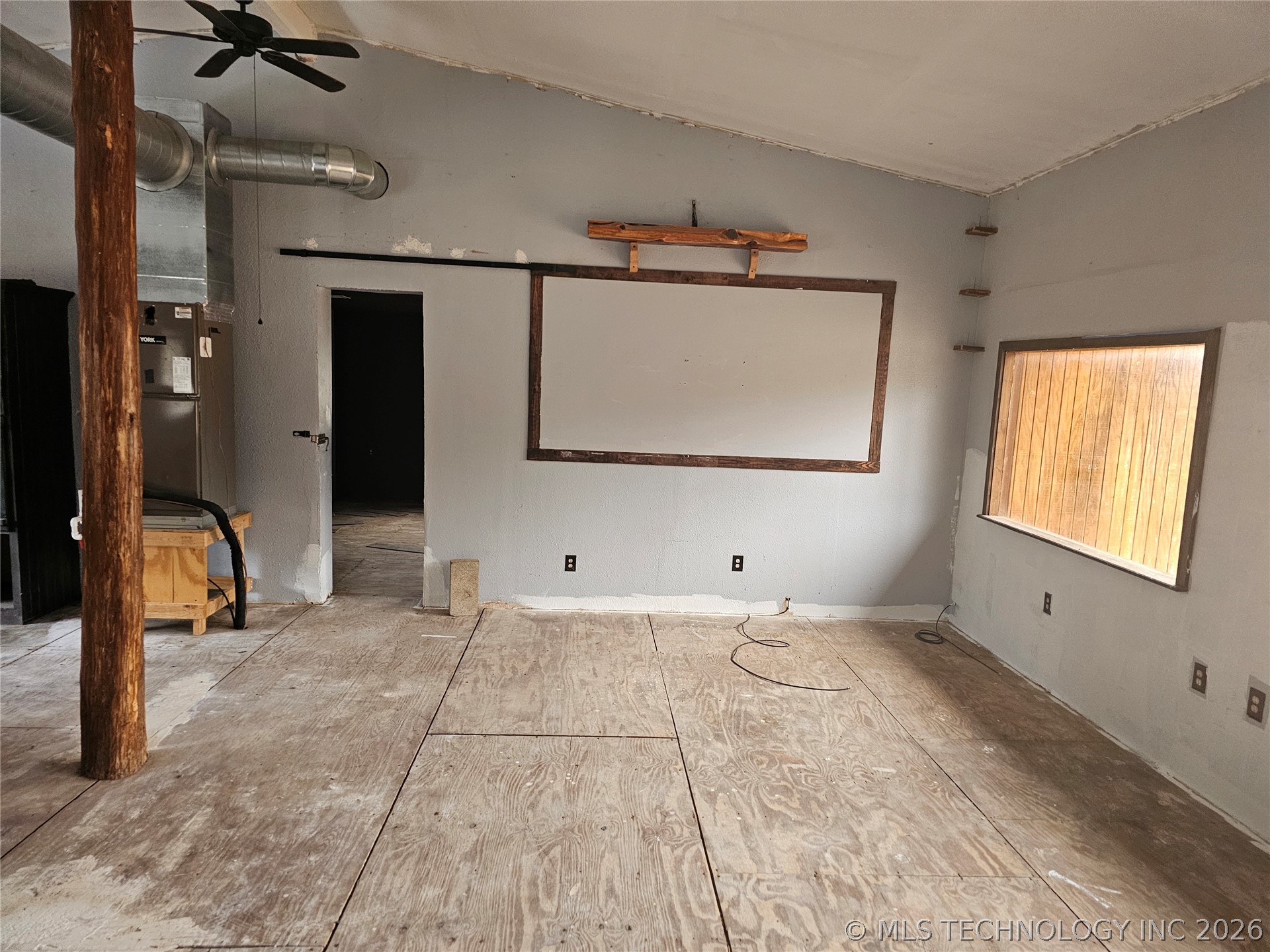 42 Greenbriar Avenue Burneyville OK 73430