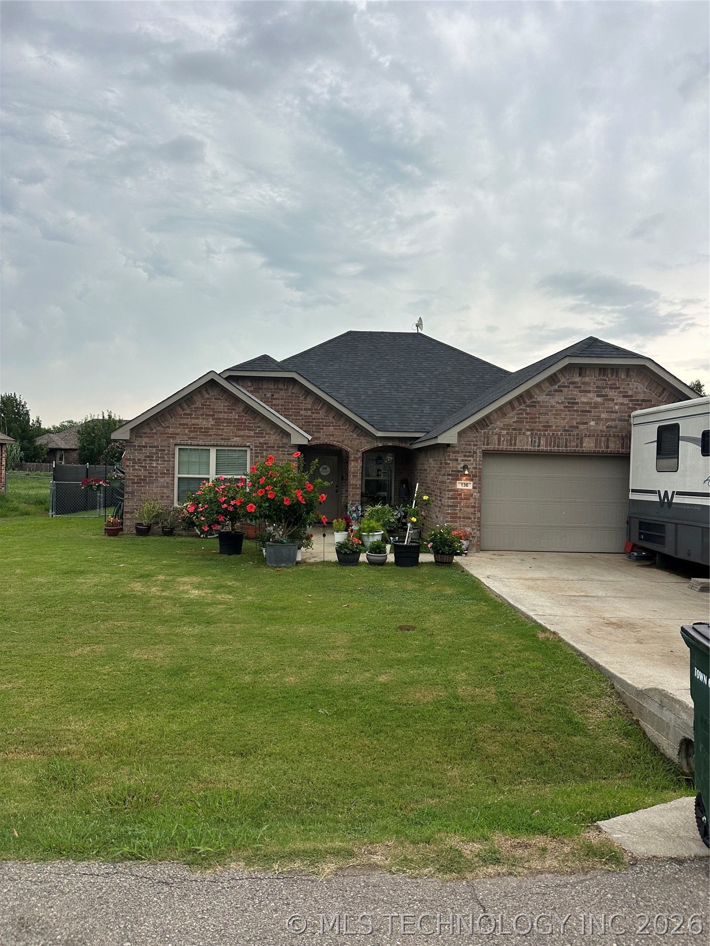 136 Glenbrook Calera OK 74730