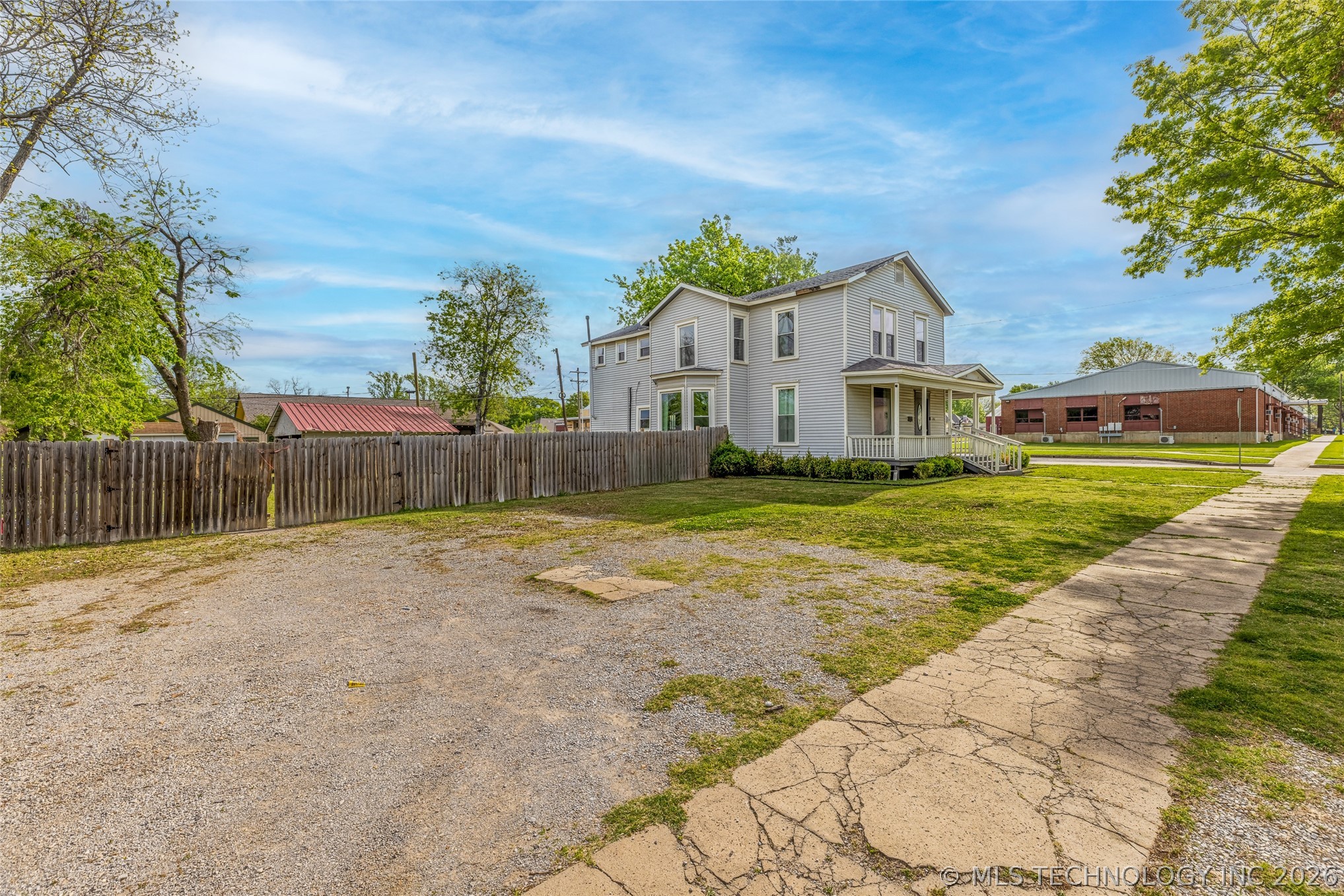 202 W 4th Street Claremore OK 74017