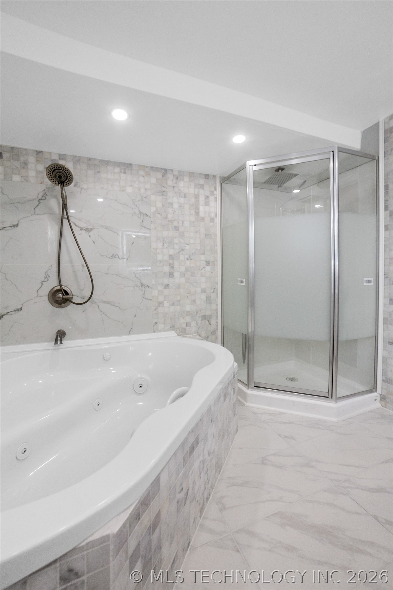 6525 E 56th Place Tulsa OK 74145