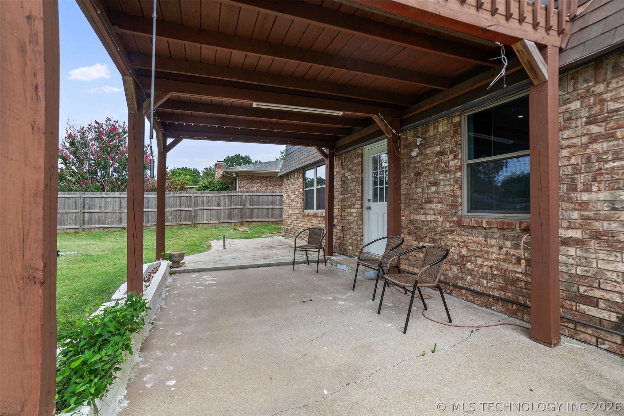 6525 E 56th Place Tulsa OK 74145