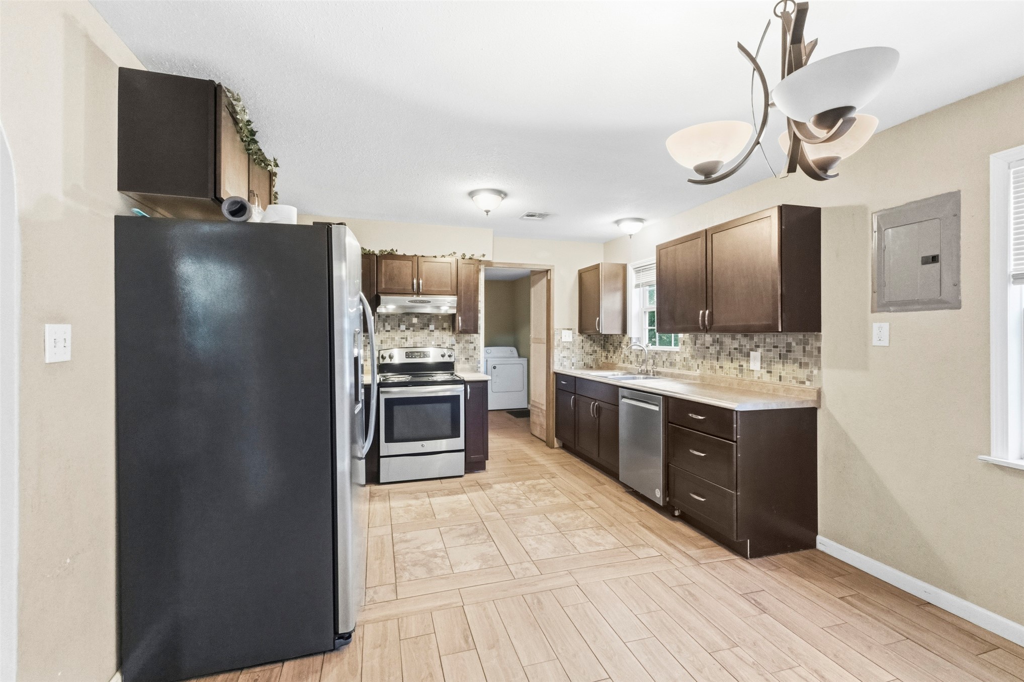 518 W 8th Ada OK 74820