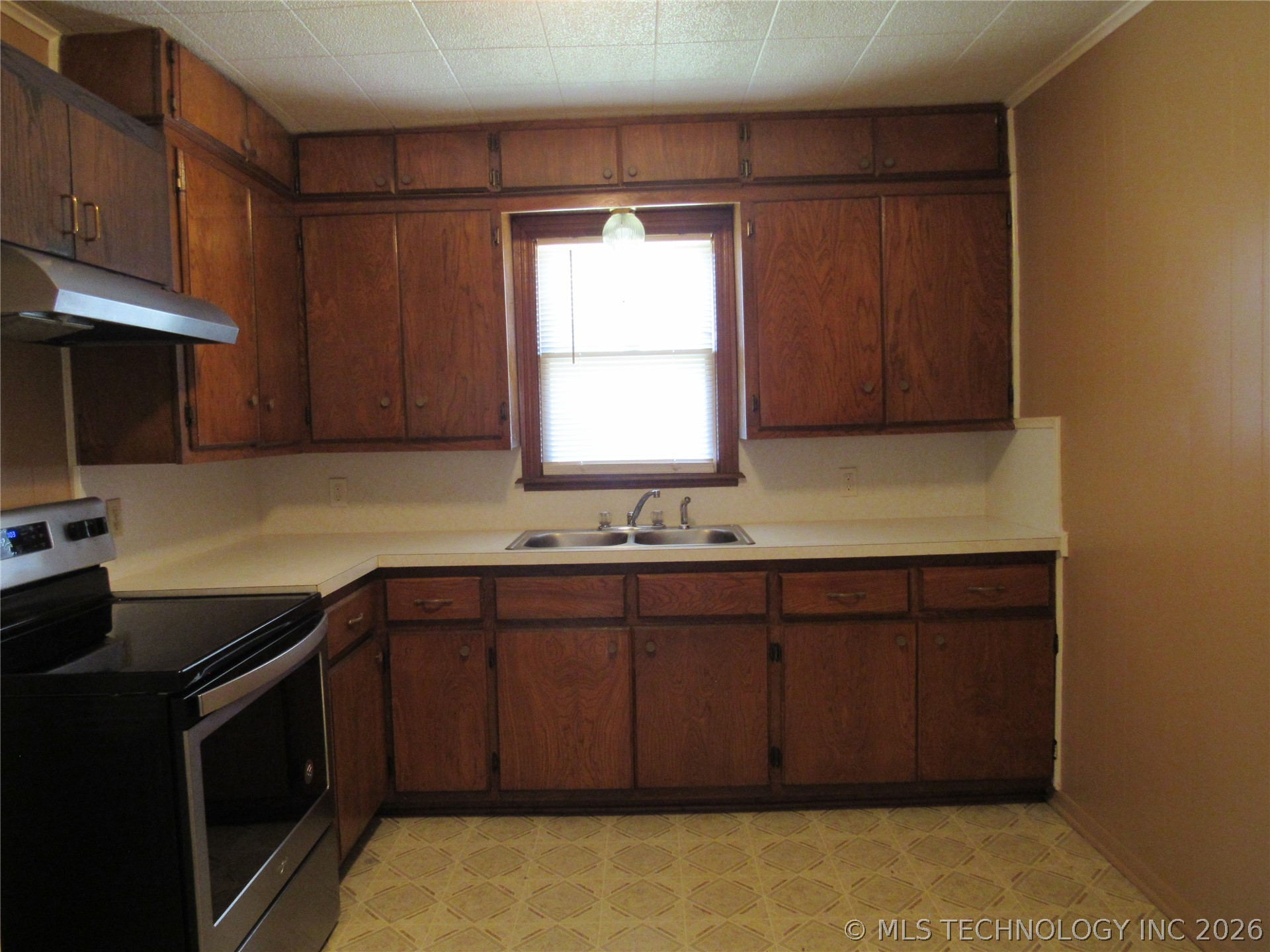 519 N Highland Ada OK 74820