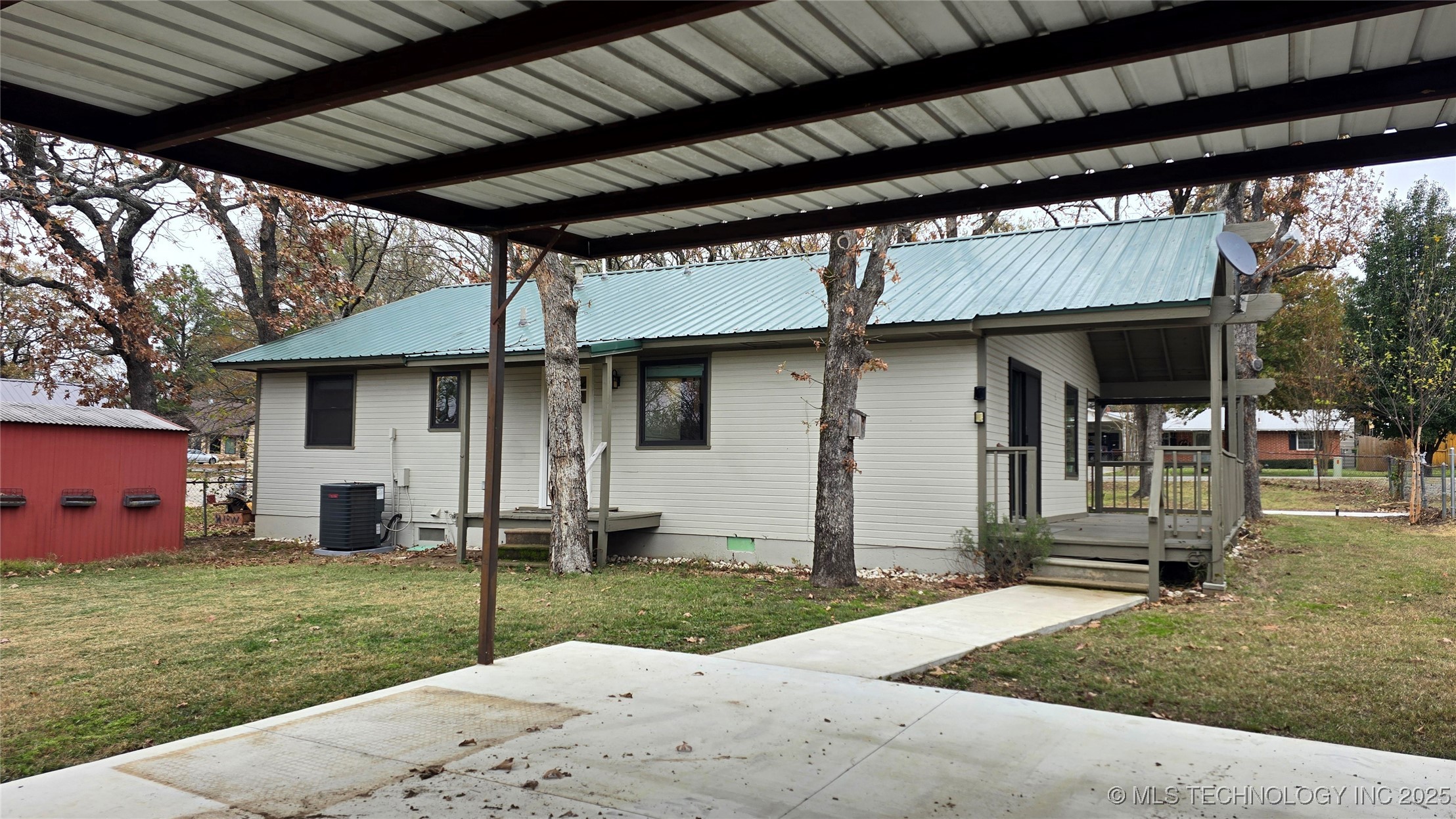 293 Kiamichi Eufaula OK 74432