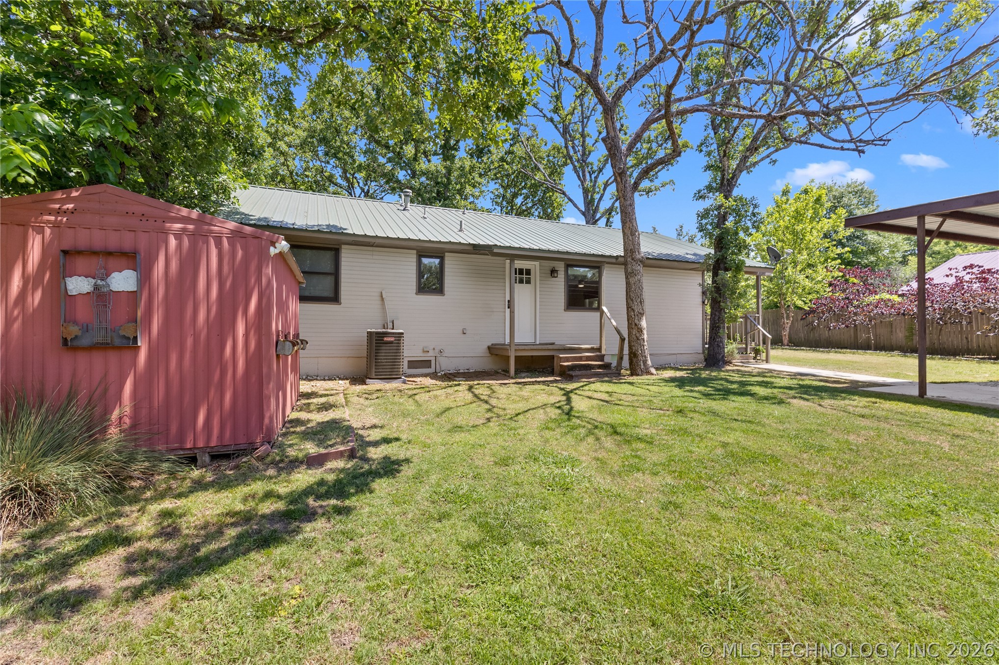 293 Kiamichi Eufaula OK 74432