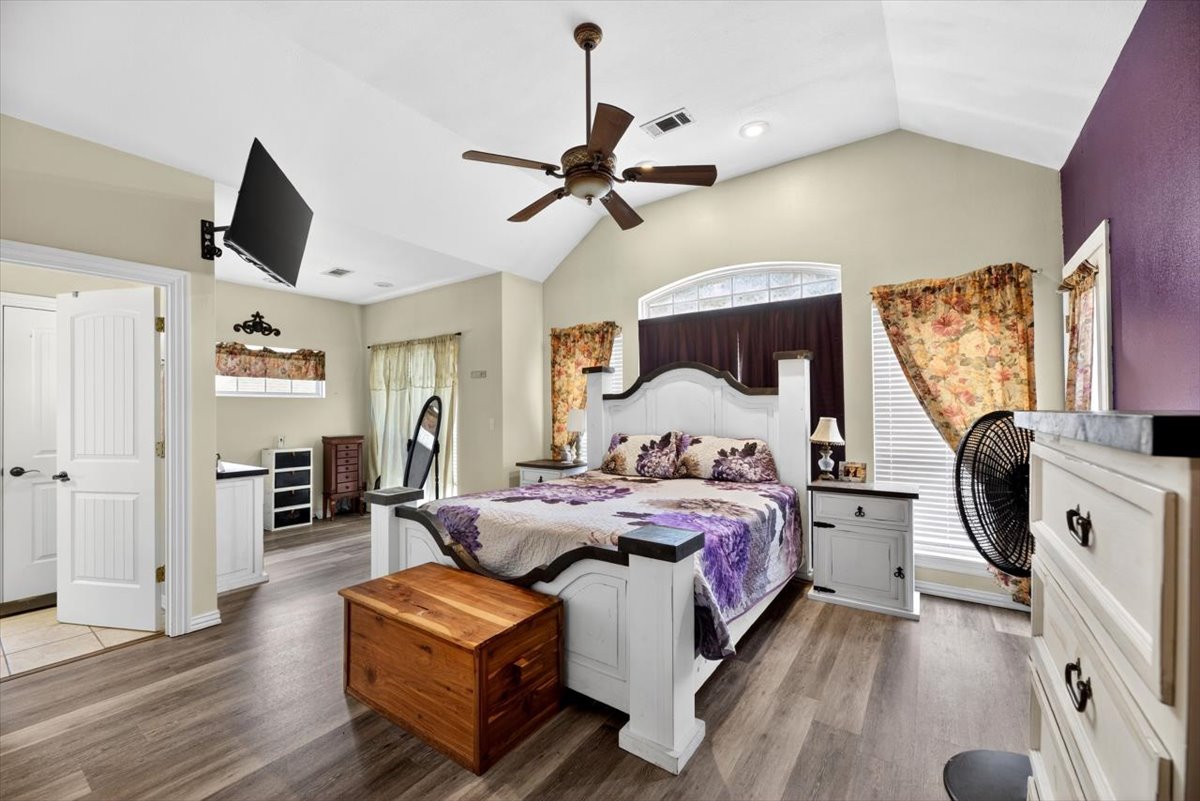 34800 Wolf Trail Wister OK 74966