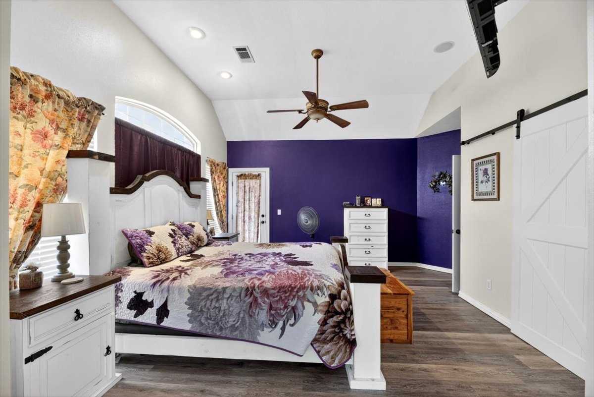 34800 Wolf Trail Wister OK 74966