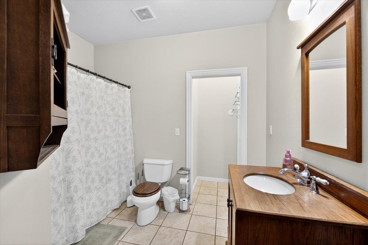 34800 Wolf Trail Wister OK 74966