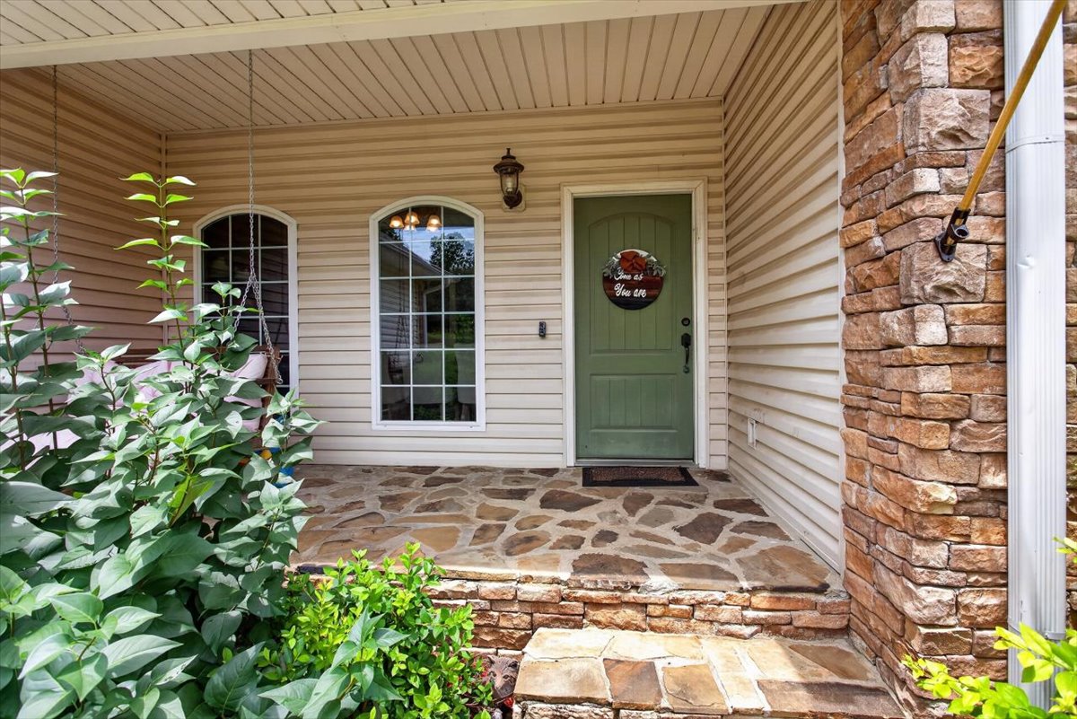 34800 Wolf Trail Wister OK 74966