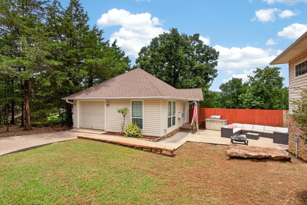 34800 Wolf Trail Wister OK 74966