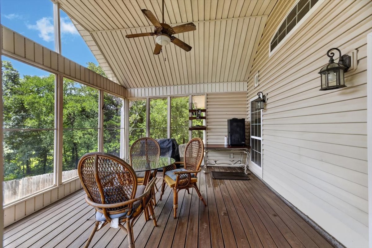 34800 Wolf Trail Wister OK 74966