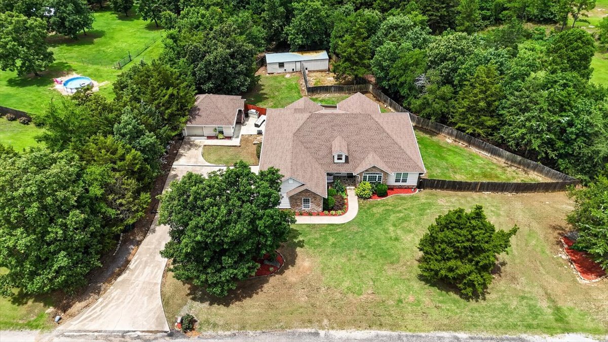 34800 Wolf Trail Wister OK 74966