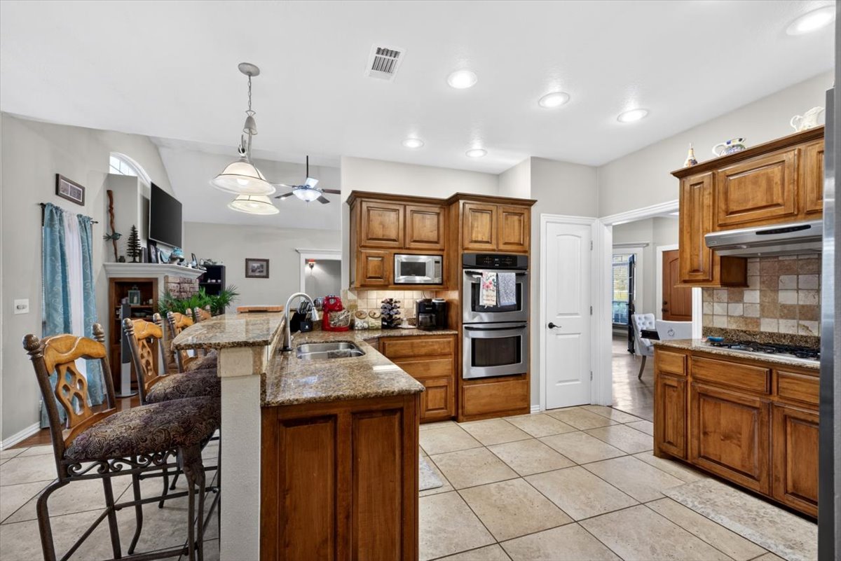 34800 Wolf Trail Wister OK 74966