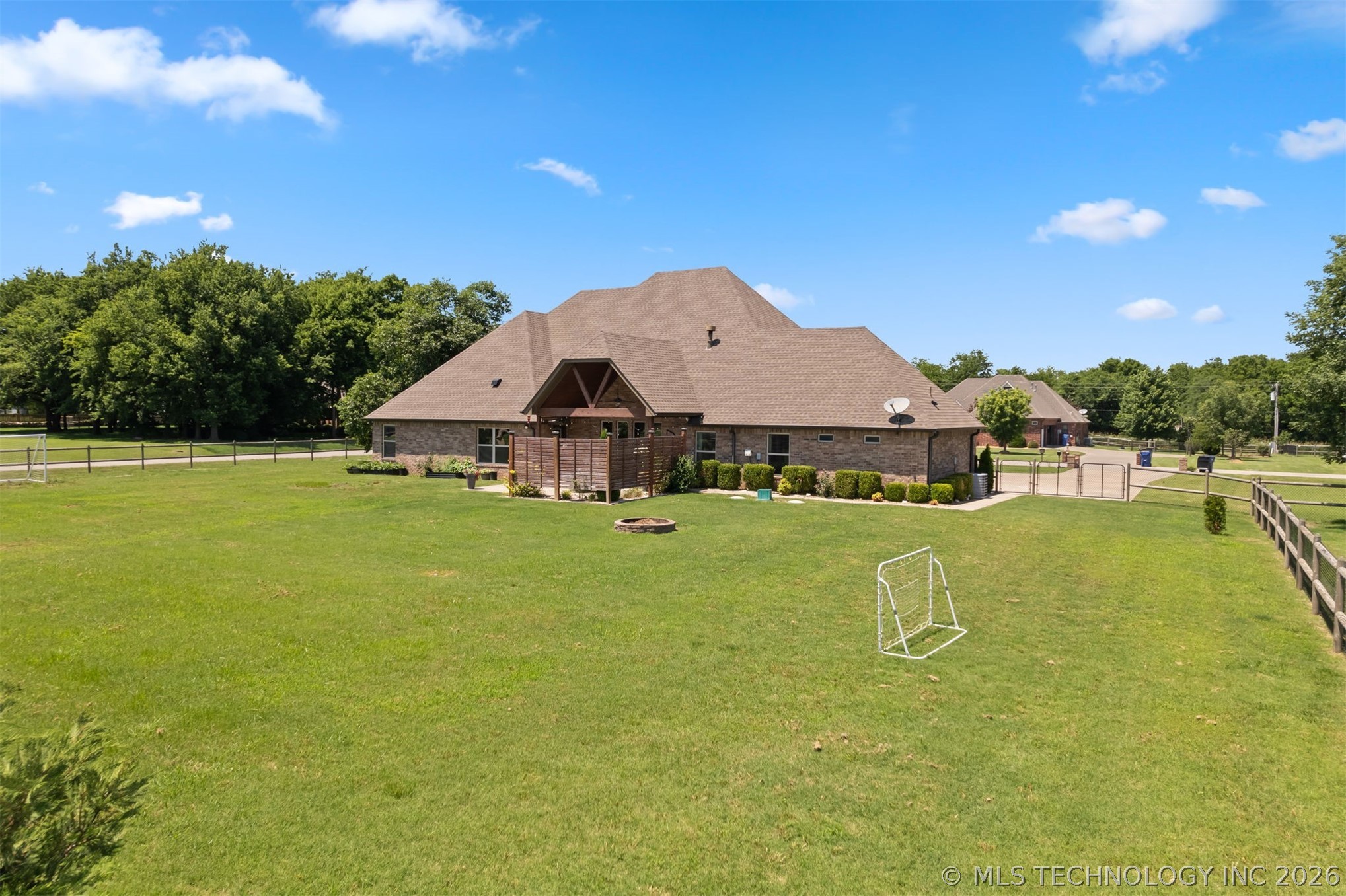 5100 E Hickory Bluff Drive Claremore OK 74019