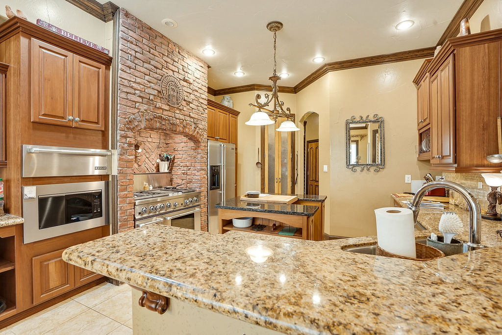 1202 Walker Circle Ada OK 74820