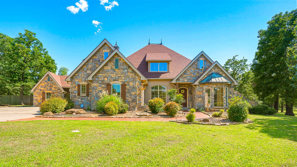 1202 Walker Circle Ada OK 74820