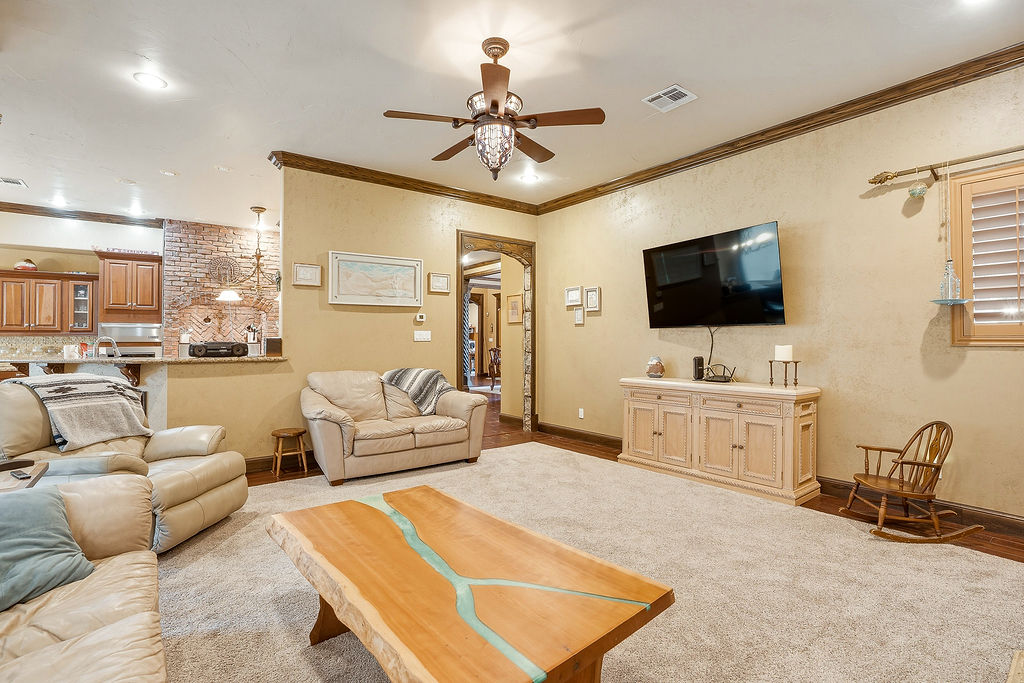 1202 Walker Circle Ada OK 74820