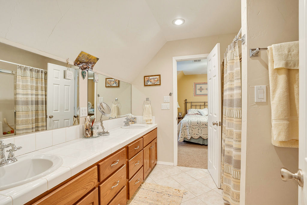 1202 Walker Circle Ada OK 74820
