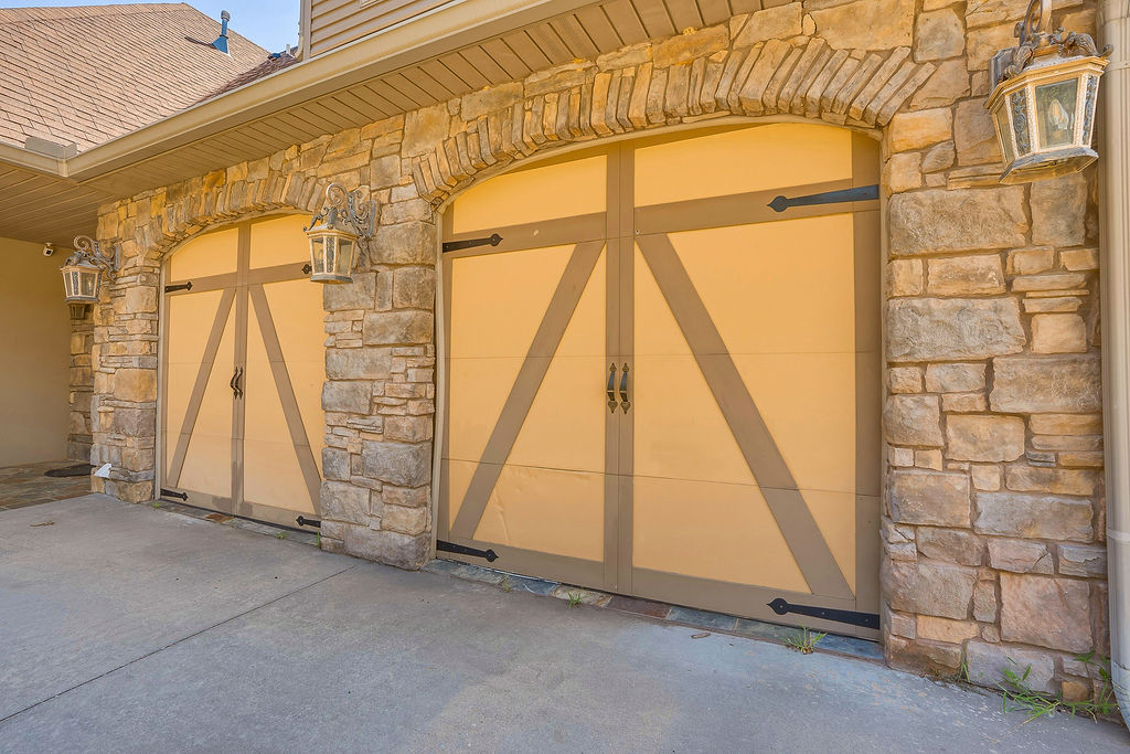 1202 Walker Circle Ada OK 74820