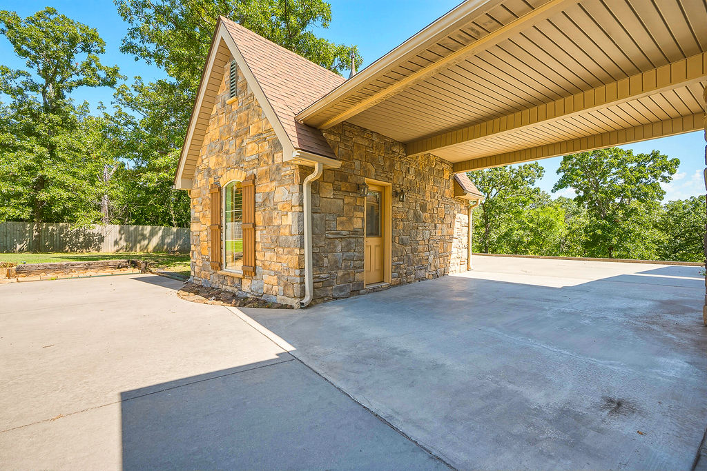 1202 Walker Circle Ada OK 74820