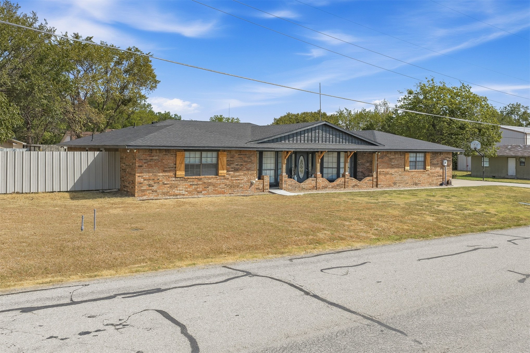 1370 Lincoln Healdton OK 73438