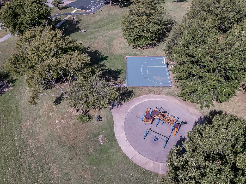 6811 E 65th Place Tulsa OK 74133