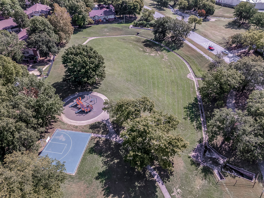 6811 E 65th Place Tulsa OK 74133