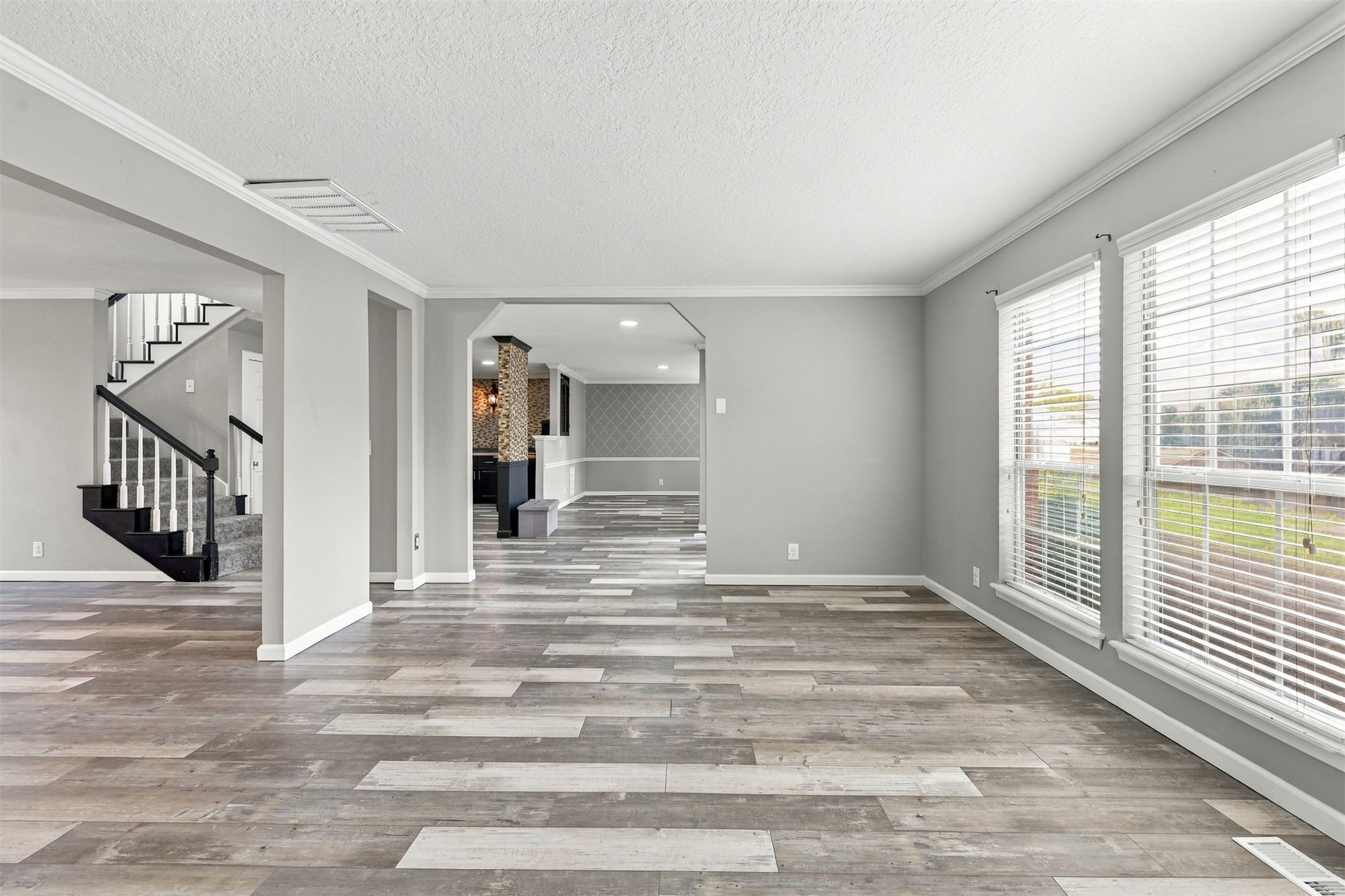 6811 E 65th Place Tulsa OK 74133