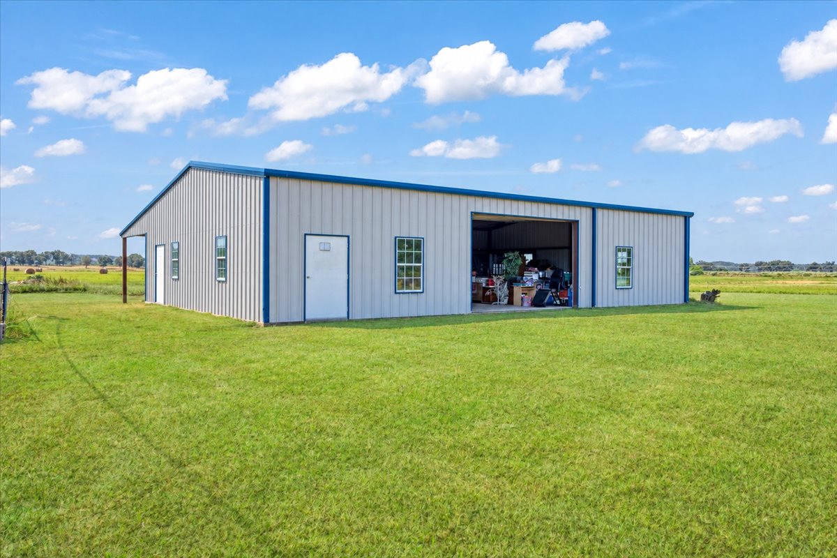 4840 River Road Colbert OK 74733