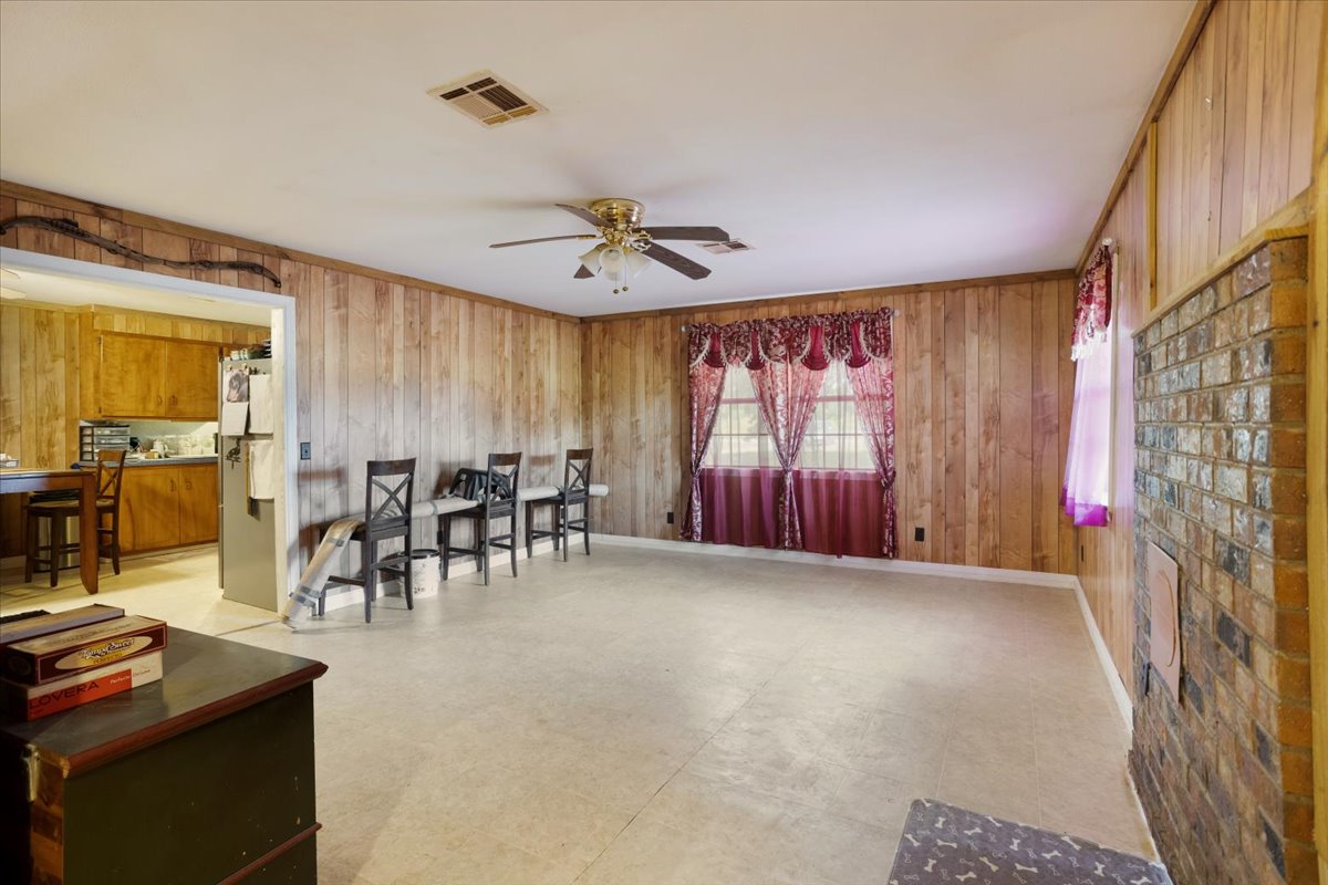 4840 River Road Colbert OK 74733