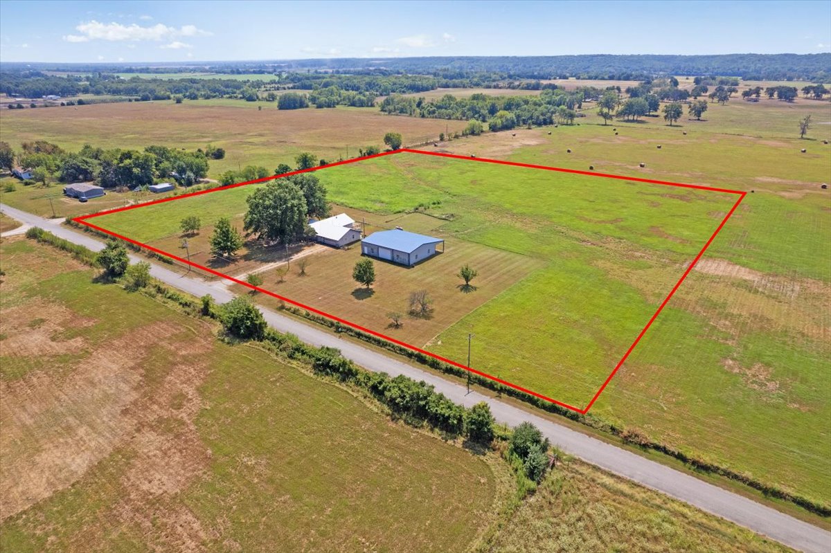 4840 River Road Colbert OK 74733