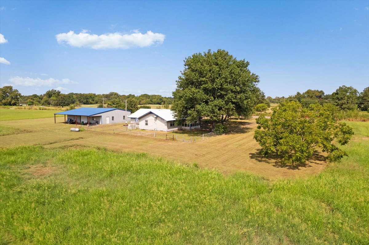 4840 River Road Colbert OK 74733