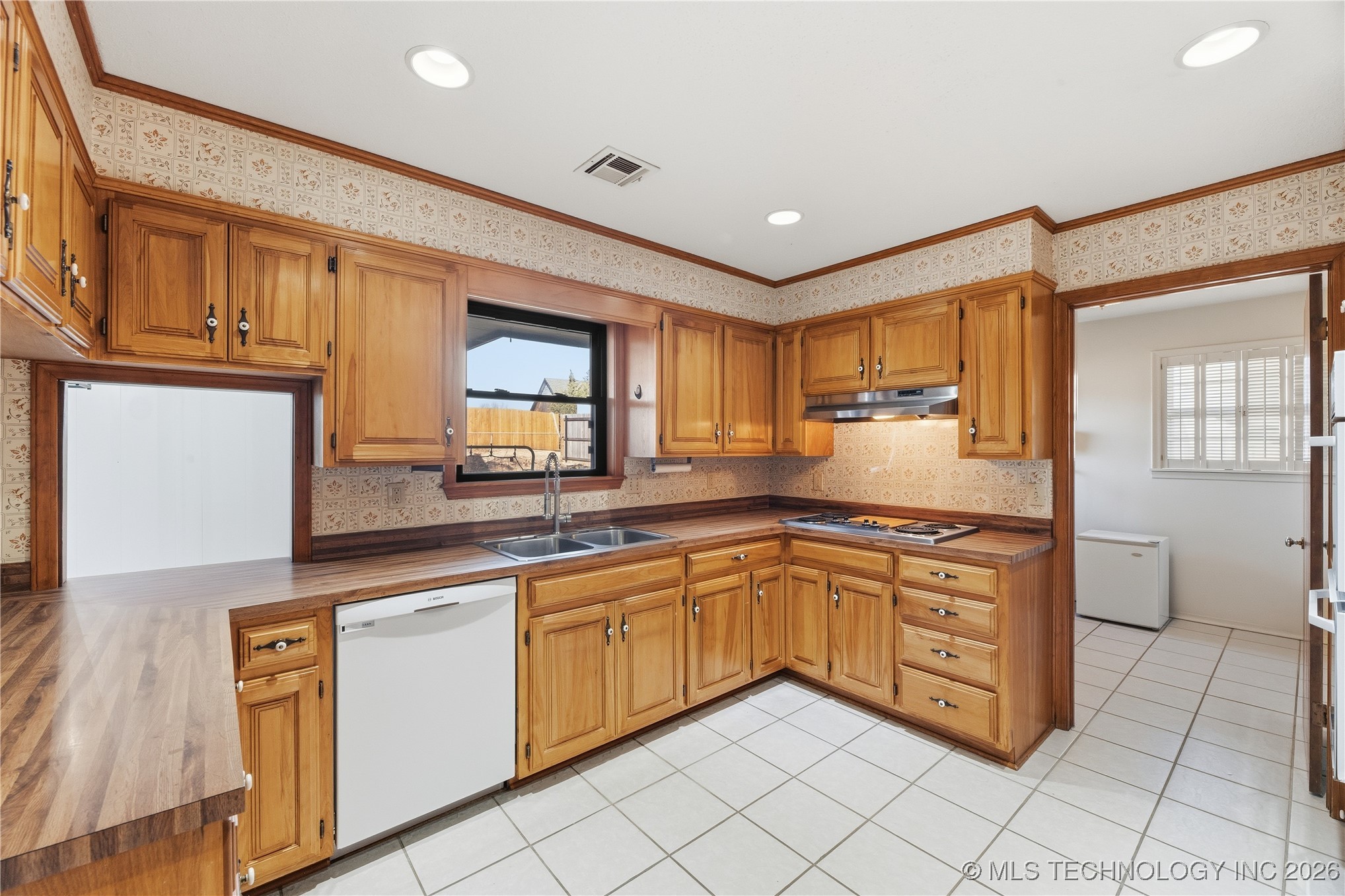 1037 Meadow Drive Bartlesville OK 74006