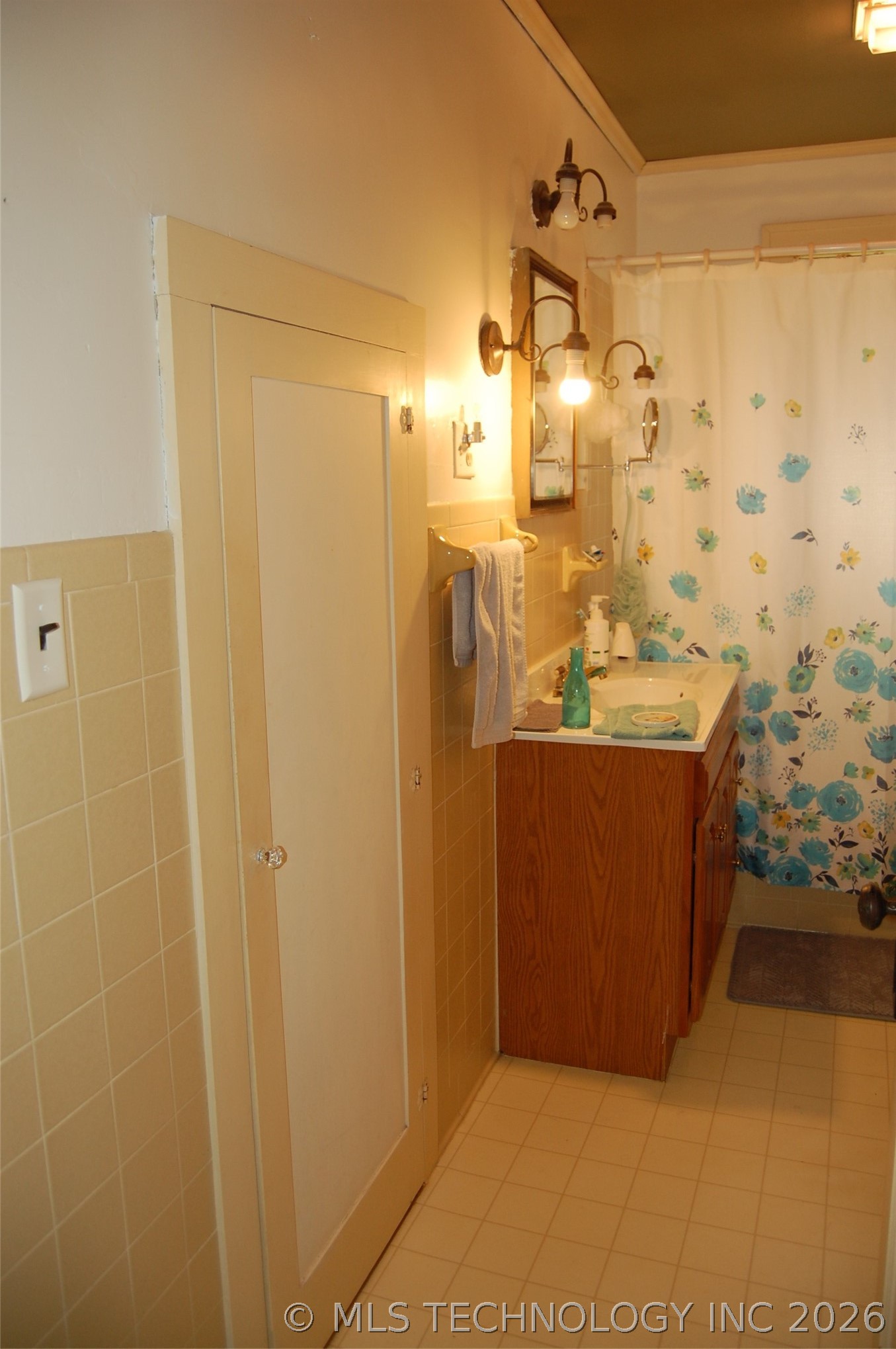 605 W Cummings Street Henryetta OK 74437