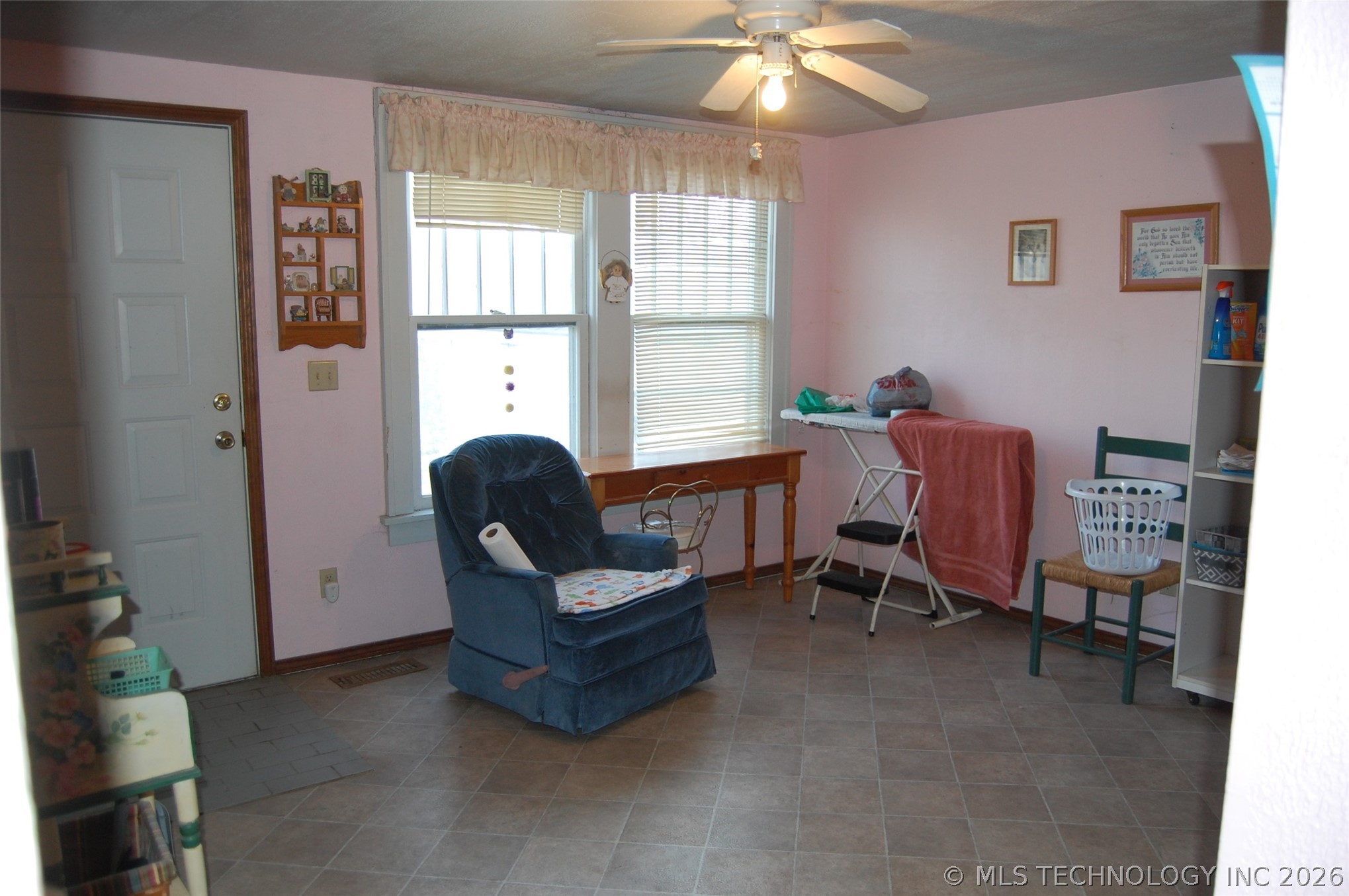 605 W Cummings Street Henryetta OK 74437