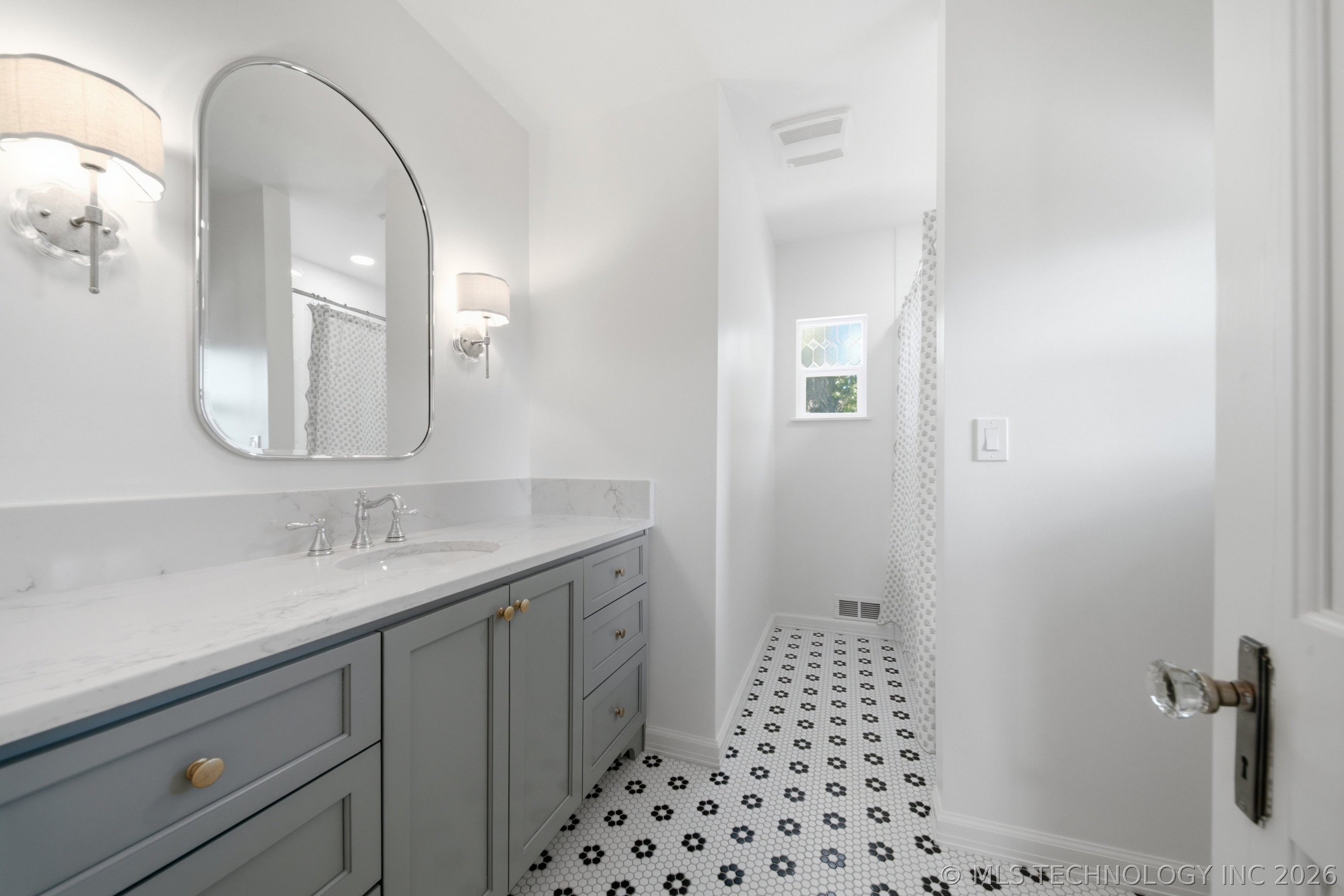 2245 E 22nd Place Tulsa OK 74114