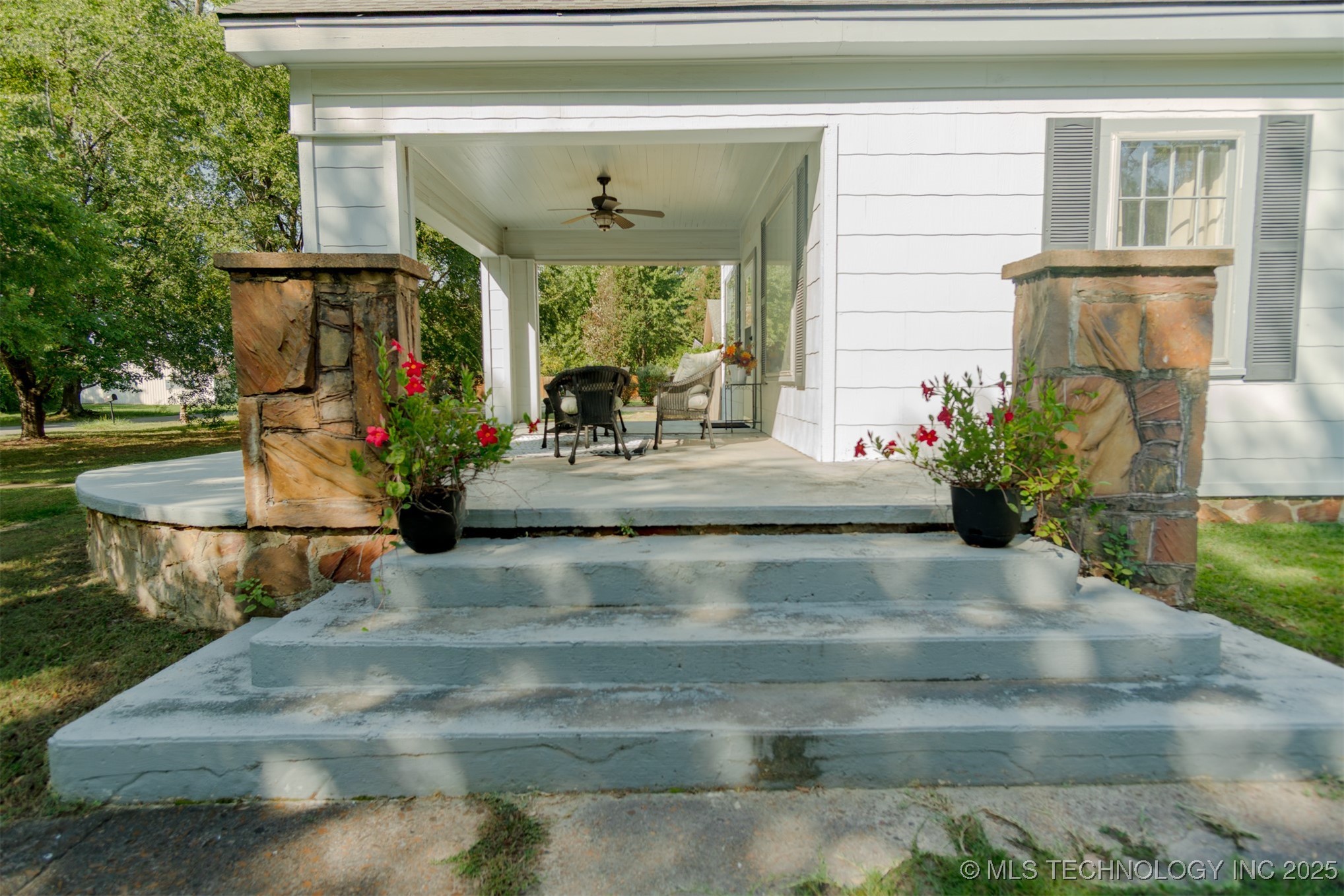 709 NE 2nd Antlers OK 74523