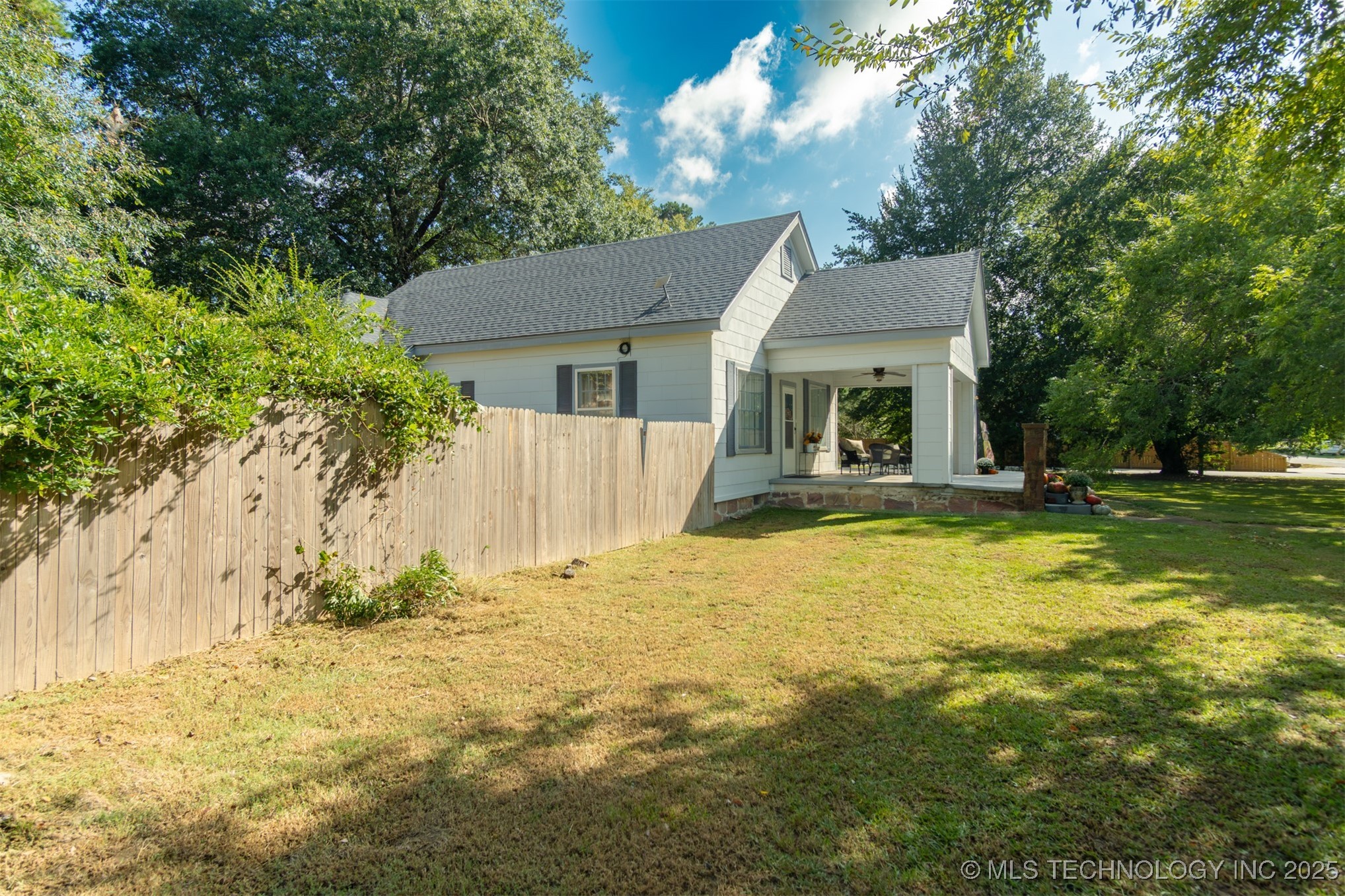 709 NE 2nd Antlers OK 74523