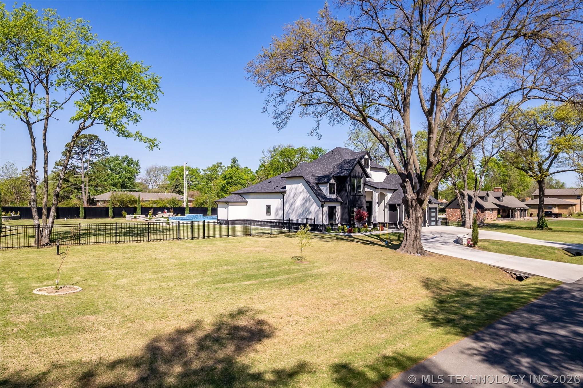 1716 S 94th Eastavenue Tulsa OK 74112