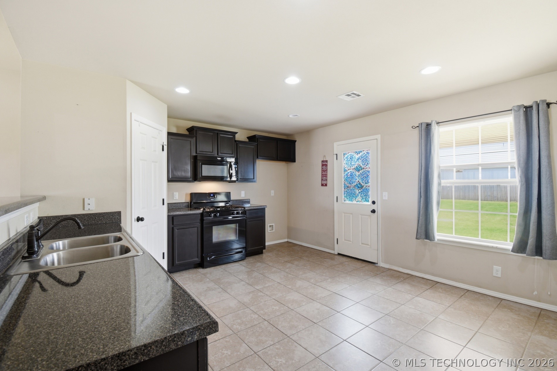 2709 W Charlotte Street Broken Arrow OK 74011