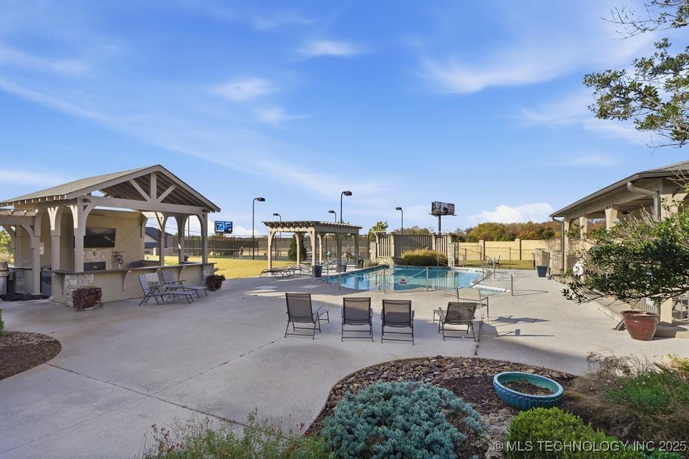 8434 S Phoenix Place Tulsa OK 74132
