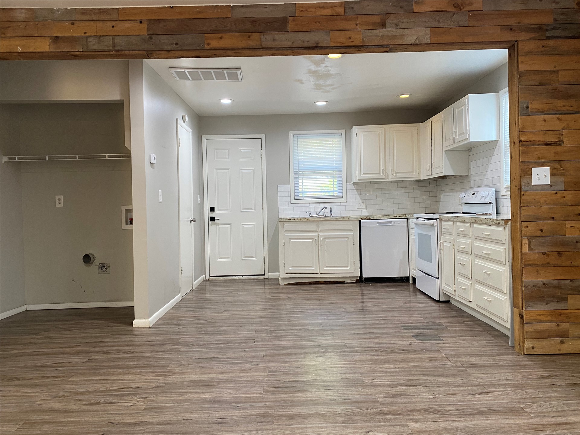 405 S 60th Westavenue Tulsa OK 74127