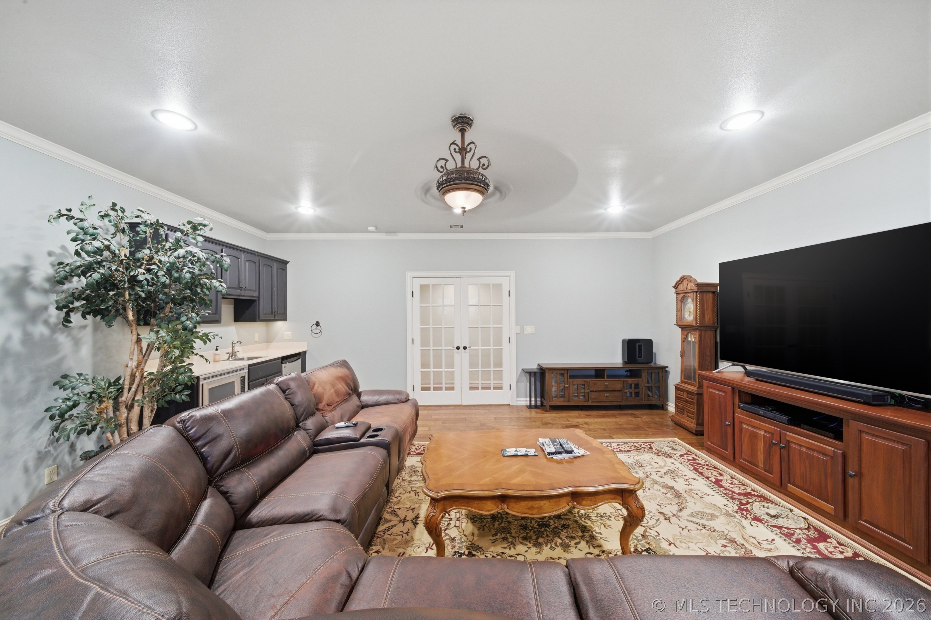 4505 Columbia Avenue Tulsa OK 74105