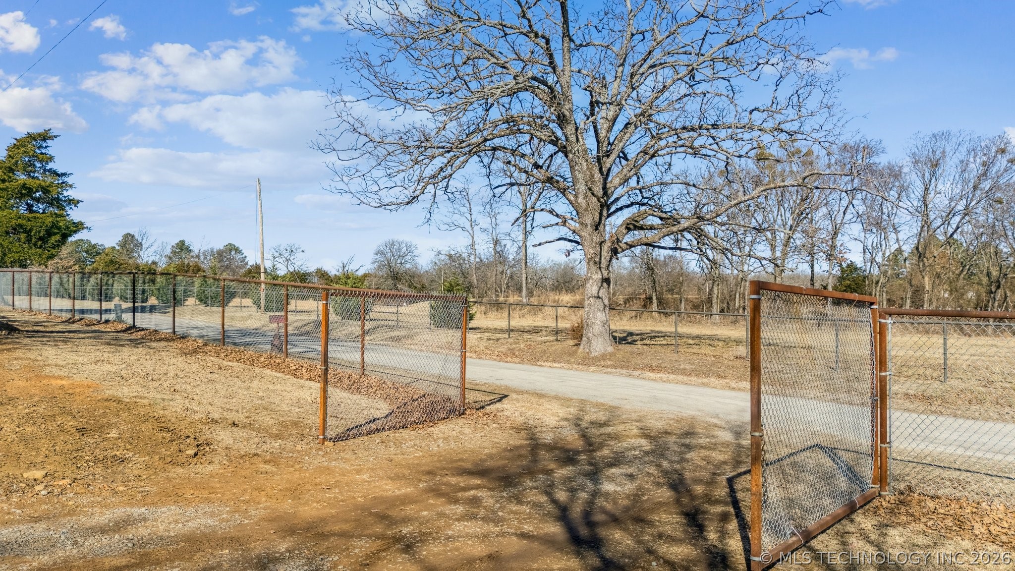2596 E 599 Locust Grove OK 74352